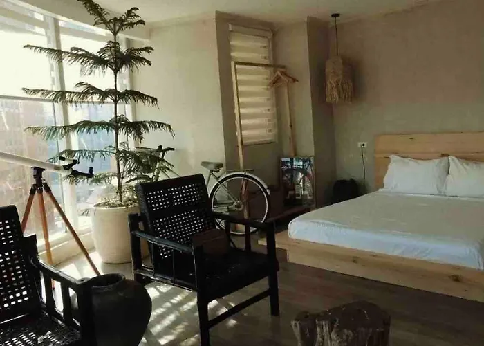55-sqm The Urban In Poblacion Makati Apartamento Manila