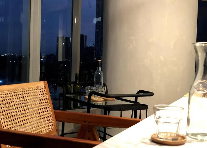 Apartamento 55-sqm The Urban In Poblacion Makati *